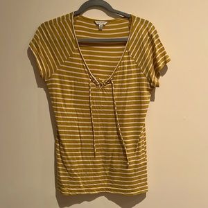 Yellow stripes Lucky v-neck t-shirt